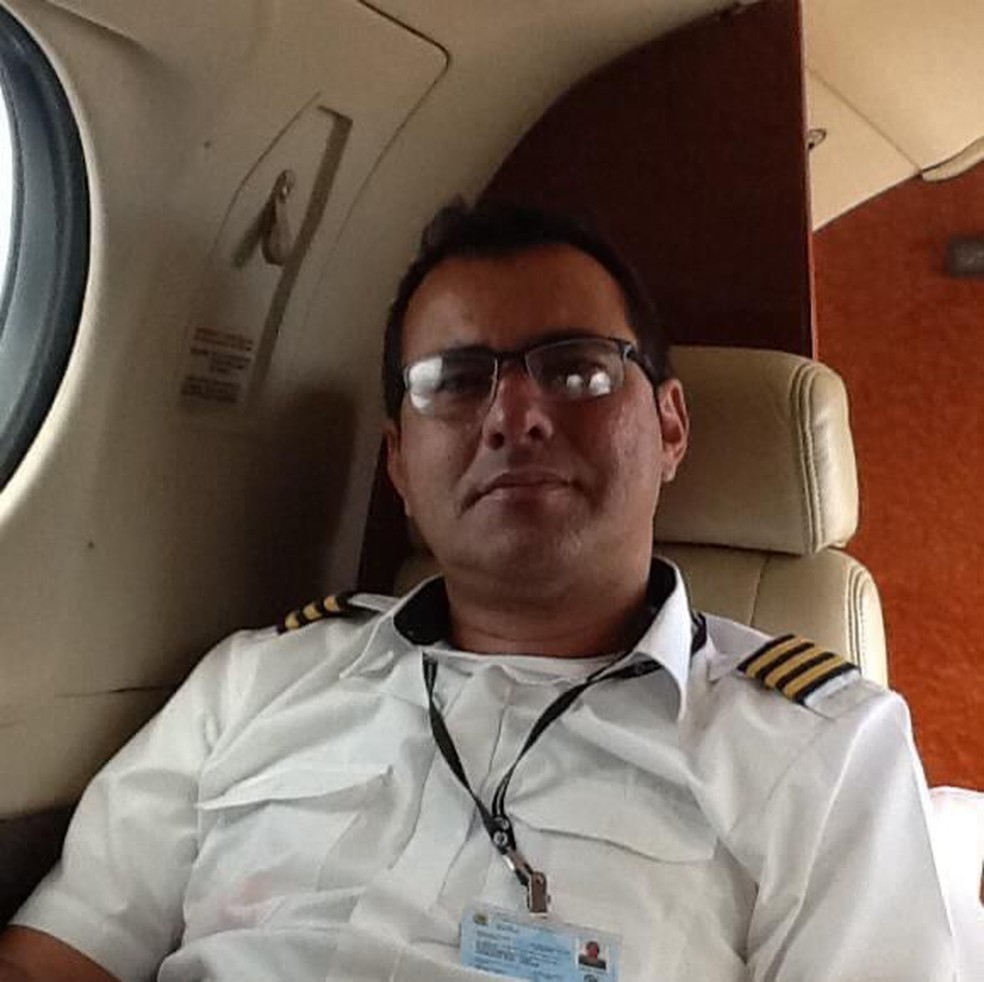 Jairo Souza, piloto de Caruaru, morreu após queda de avião na Bahia — Foto: Arquivo pessoal