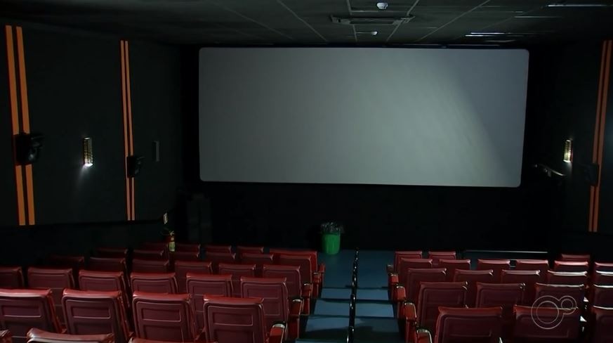 Mulher é feita refém por homem com faca em sala de cinema de shopping da Zona Norte de SP