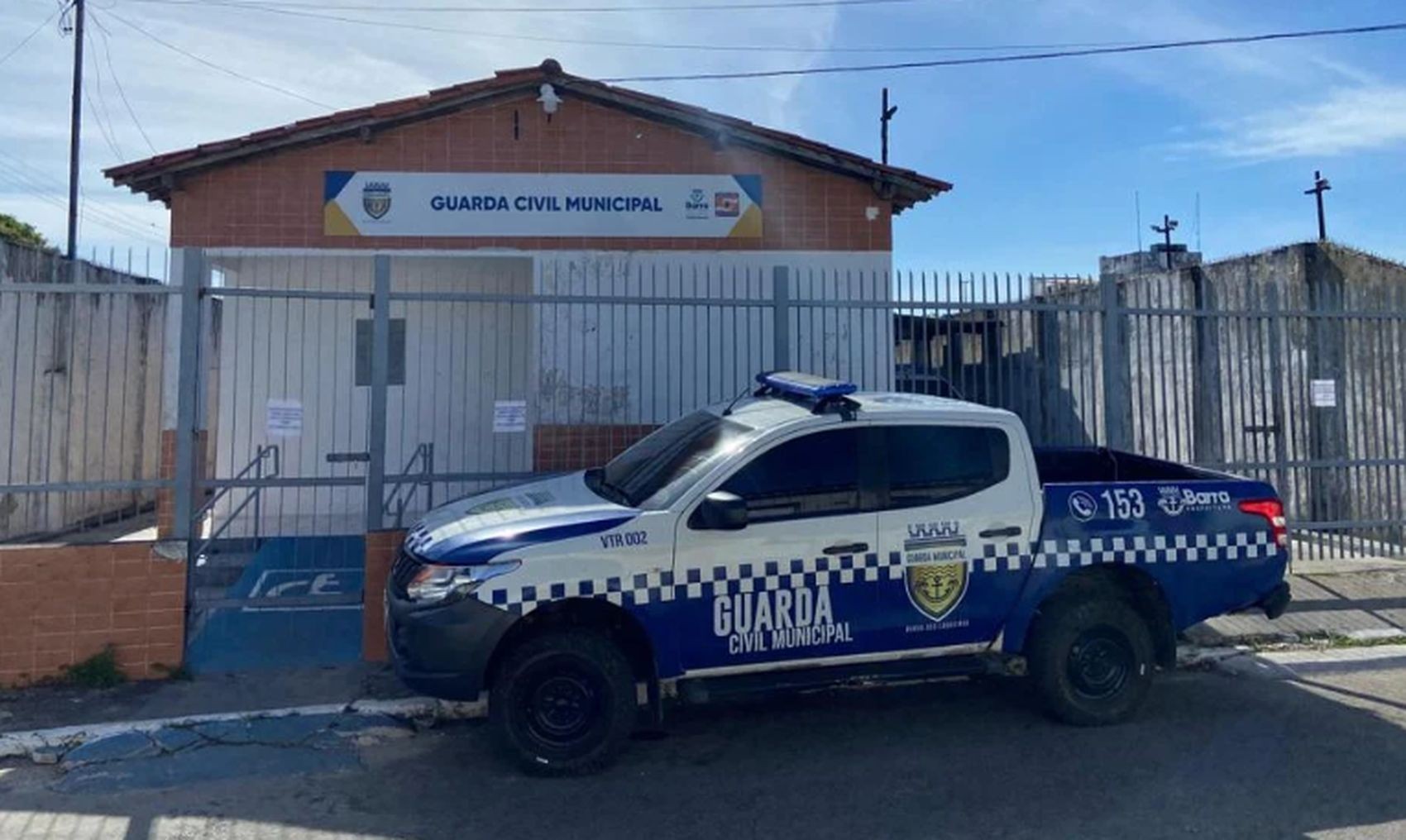Homem é preso suspeito de esfaquear cachorro na Barra dos Coqueiros