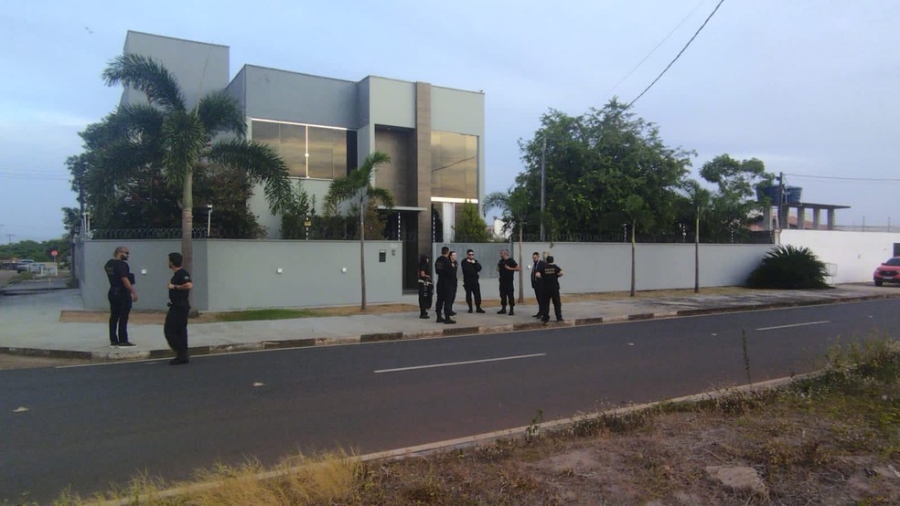 PF investiga suspeita de fraudes em contrata&ccedil;&atilde;o da Sa&uacute;de em Roraima &mdash; Foto: Marcelo Marques/Rede Amaz&ocirc;nica