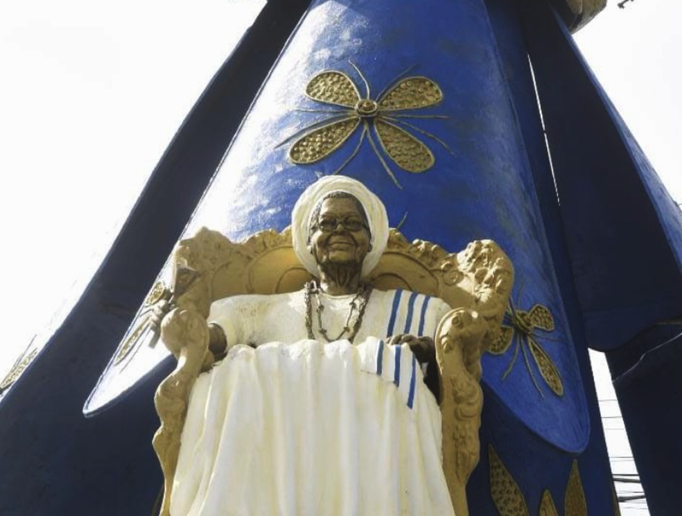 Estátua de Mãe Stella de Oxóssi é reinaugurada em Salvador — Foto: Valter Pontes/ Secom