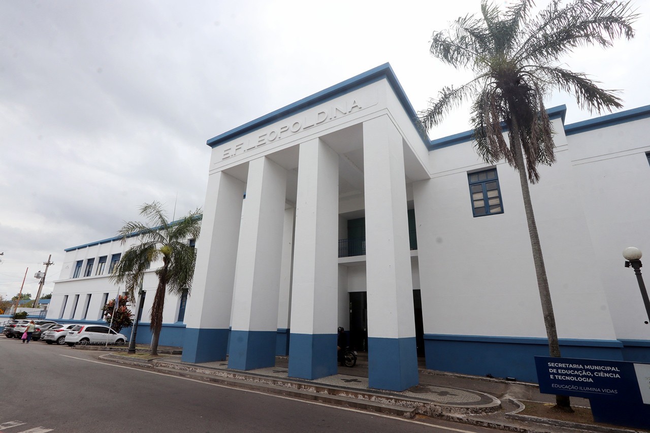 Campos abre concurso público com mais de 1.000 vagas para área da Educação