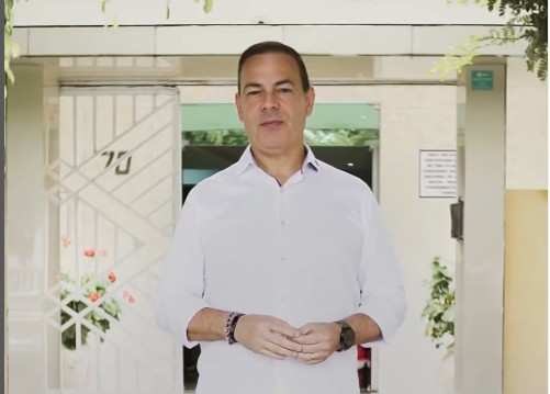 Prefeito de Garanhuns anuncia doação mensal de R$ 6 mil do próprio salário para instituições; valor chega a R$ 246 mil até 2028