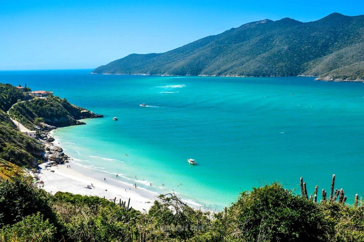 Arraial do Cabo entra para lista das 50 melhores praias do mundo em 2026
