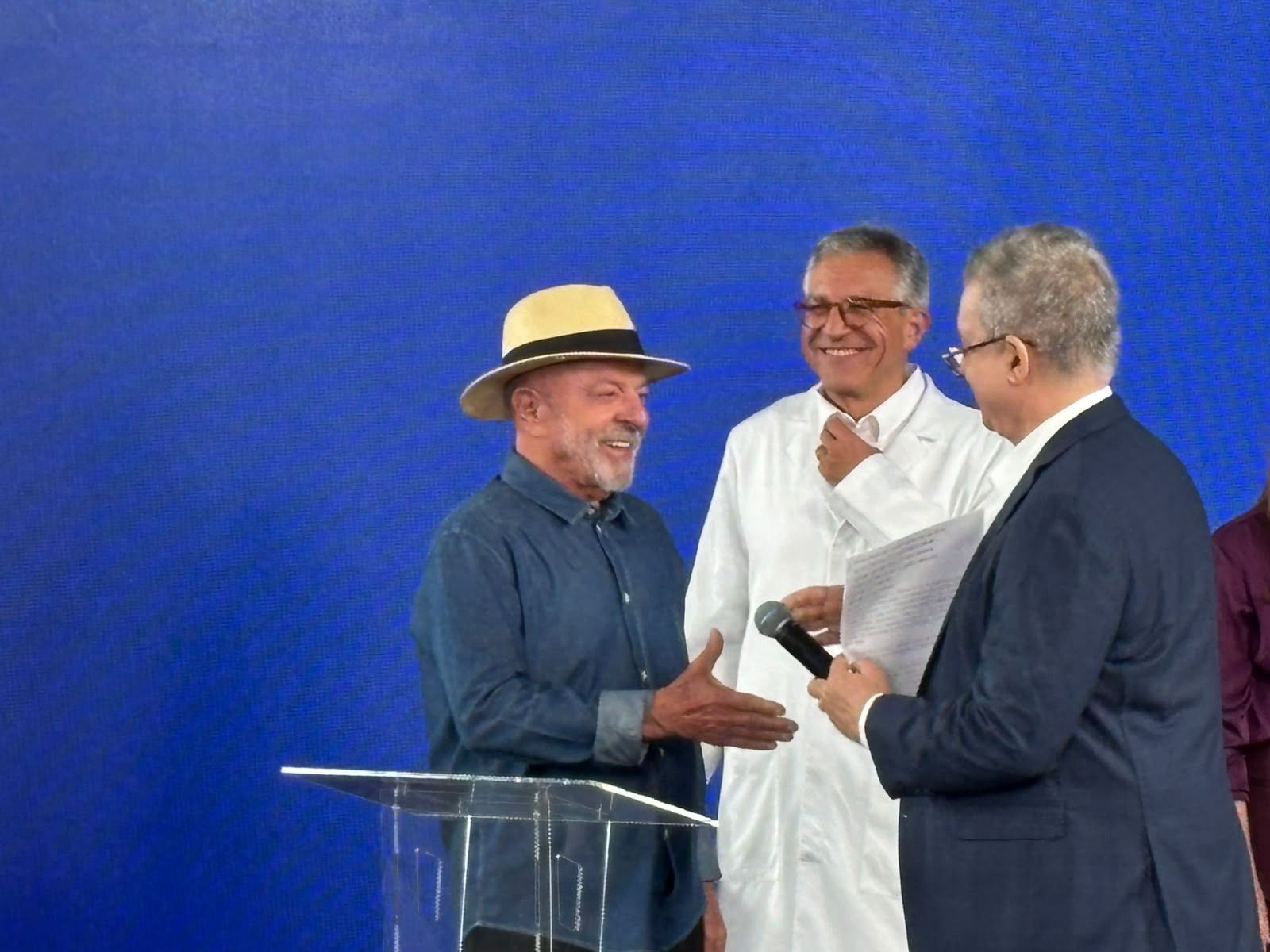 Em Belém, Lula acompanha cirurgia robótica pelo SUS; 'Primeira na Amazônia', diz Padilha