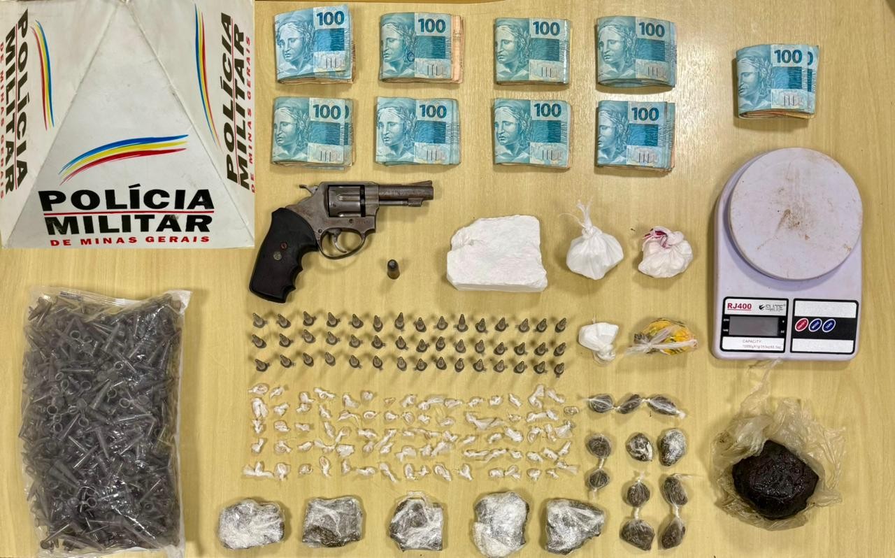 Quatro homens são presos em operação com apreensão de drogas, armas e R$ 9 mil em Ipatinga