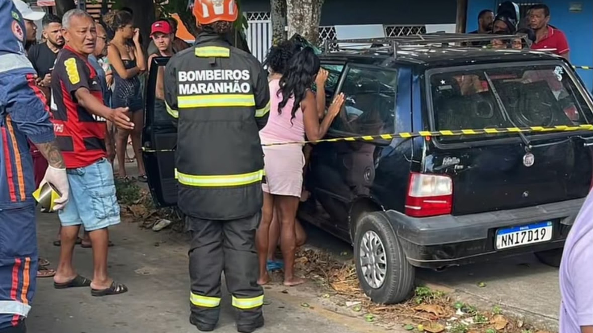 Motorista morre após carro bater em árvore no bairro São Raimundo, em São Luís