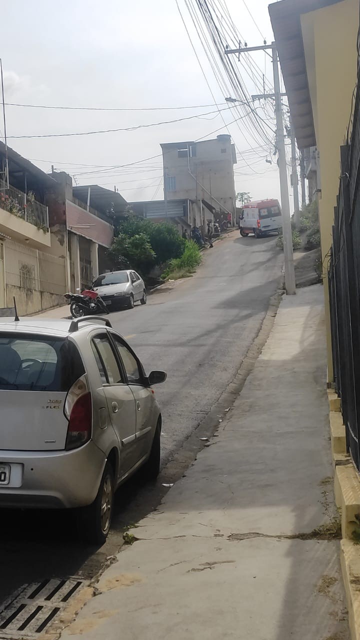 Homem é morto na frente da esposa, dentro de casa em Coronel Fabriciano 