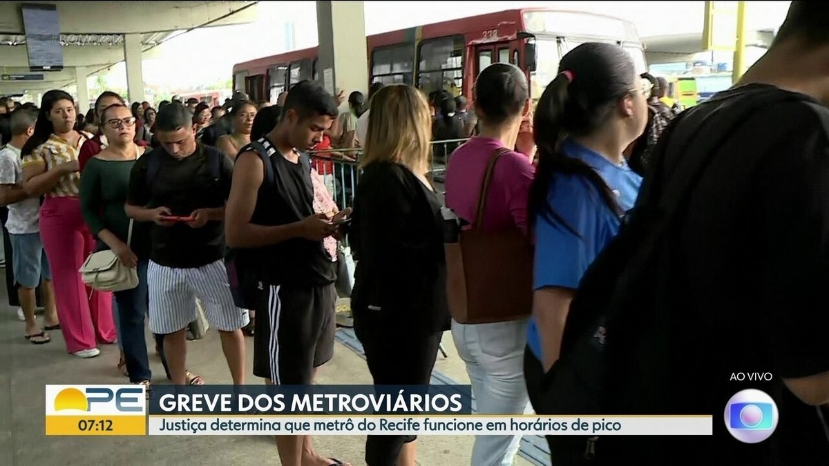 Cómo llegar a Clube Português en Niterói en Autobús, Metro o Ferry?