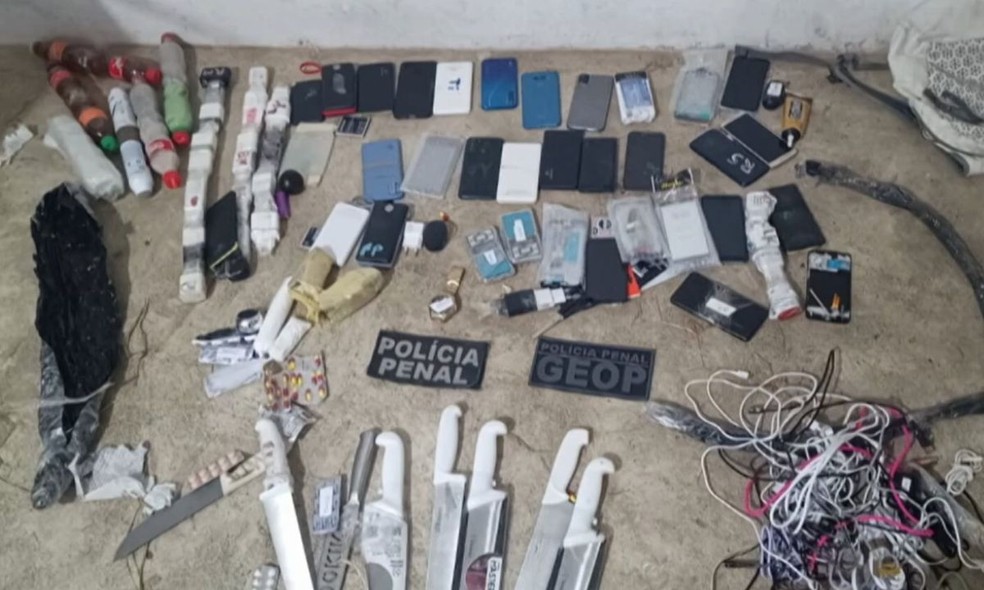 Policiais penais recebiam até R$ 5 mil por cada quilo de droga introduzido ilegalmente em presídio de Feira de Santana, aponta investigação — Foto: Reprodução/TV Bahia