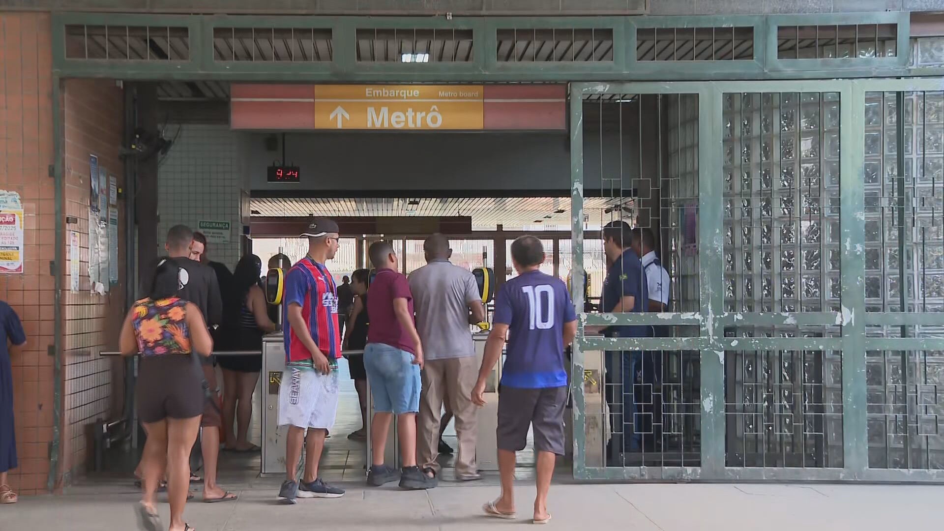 Ramal Camaragibe do Metrô do Recife volta a funcionar após uma semana parado