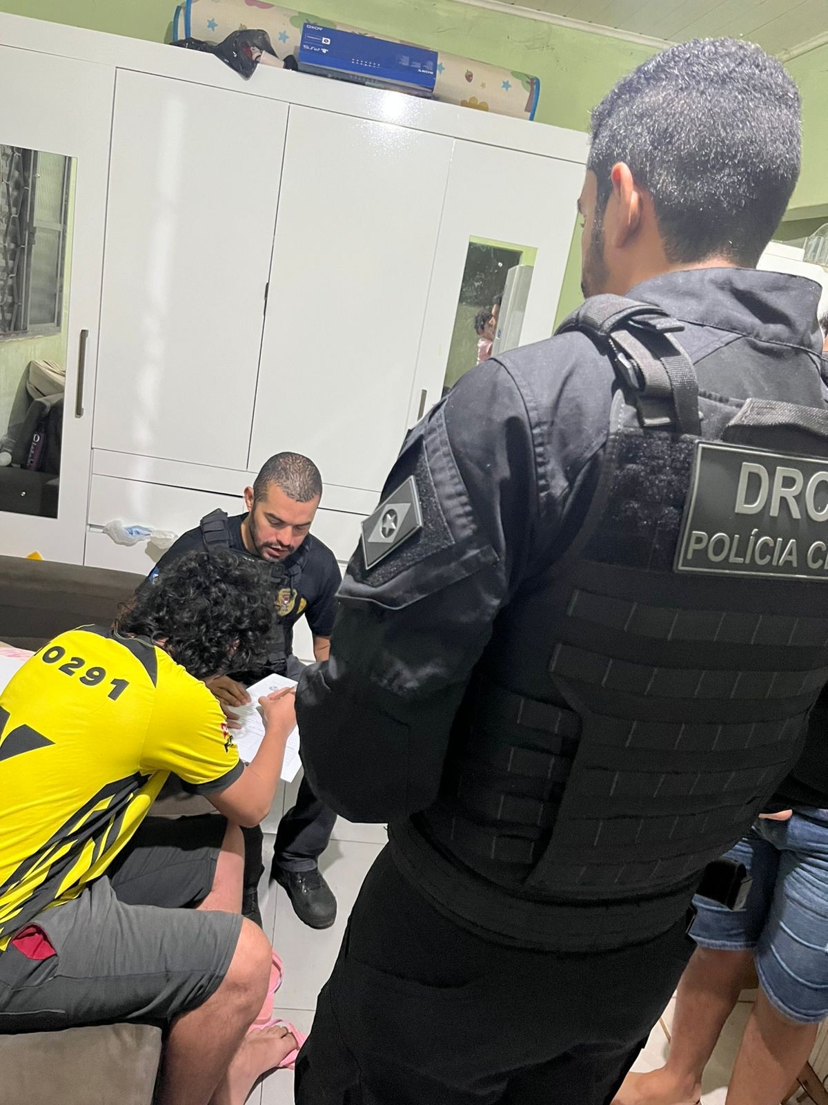 Homem é preso suspeito de armazenar mais de 100 arquivos de abuso sexual infantil em Nova Mutum (MT)