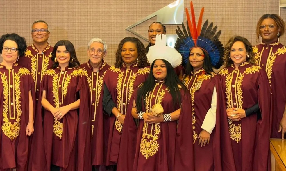 Grupo tomou posse na Academia Brasileira de Cultura na terça-feira (14) — Foto: Reprodução / Redes sociais