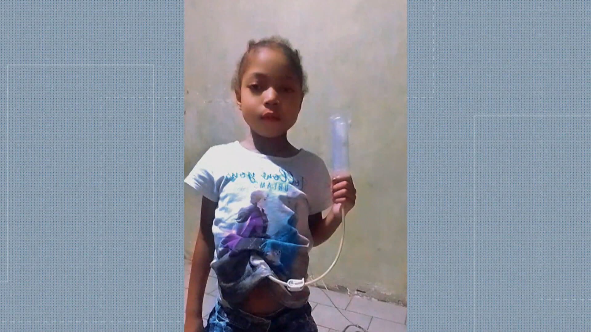 Menina de 8 anos com doença rara fica sem remédio de alto custo após Estado atrasar entrega, diz família