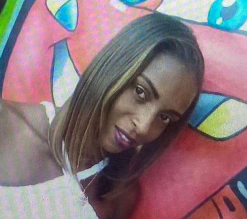Elane Santos da Fé estava com dois filhos em casa ao ser assassinada — Foto: Redes sociais