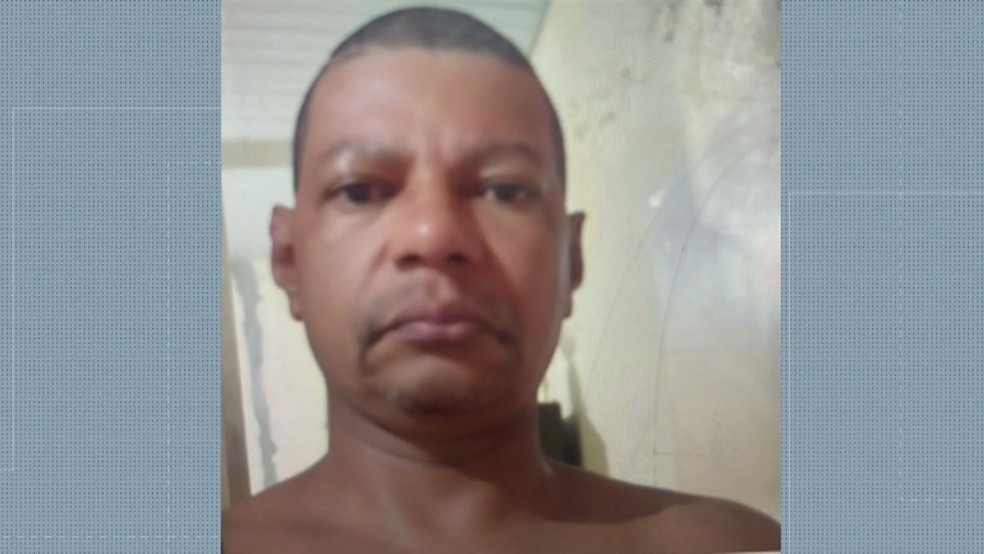 Luiz Paulo Soares do Nascimento, de 51 anos, tambm foi socorrido para o Hospital Getlio Vargas — Foto: Reproduo/ TV Globo