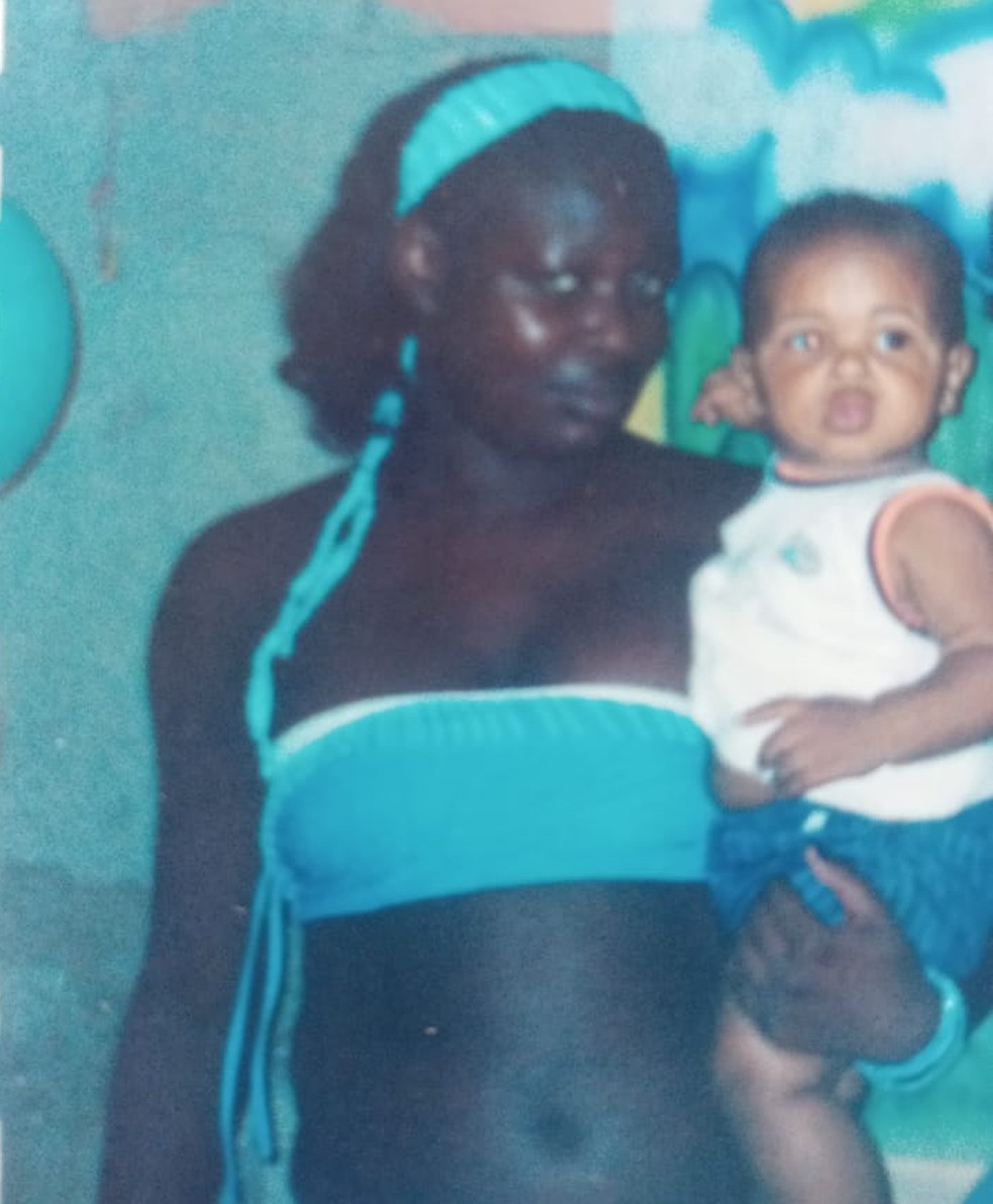 Viviane Machado com o filho há época com 6 meses — Foto: Arquivo Pessoal