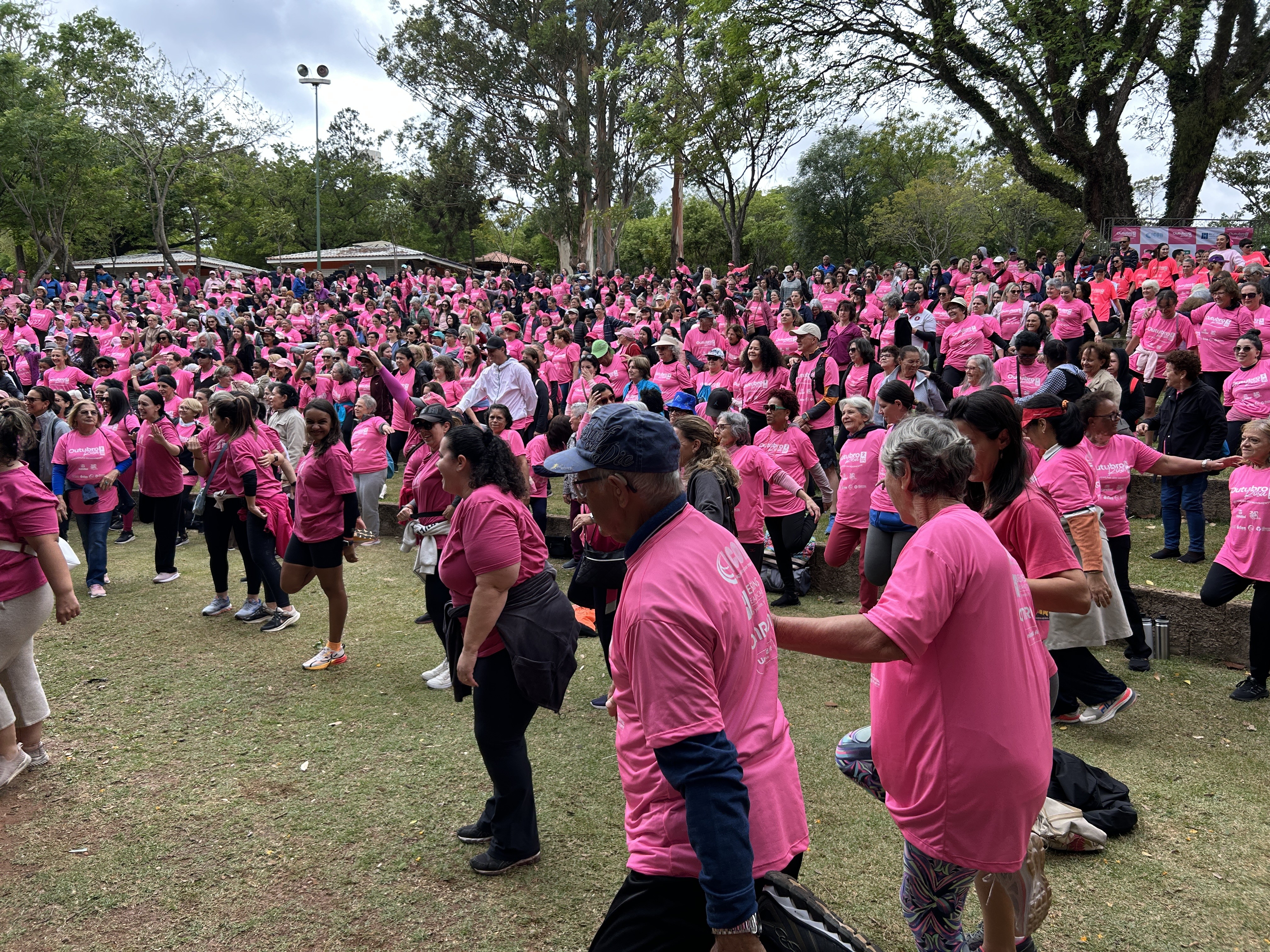 Unimed Jundiaí realiza companha com foco na detecção precoce do câncer de mama
