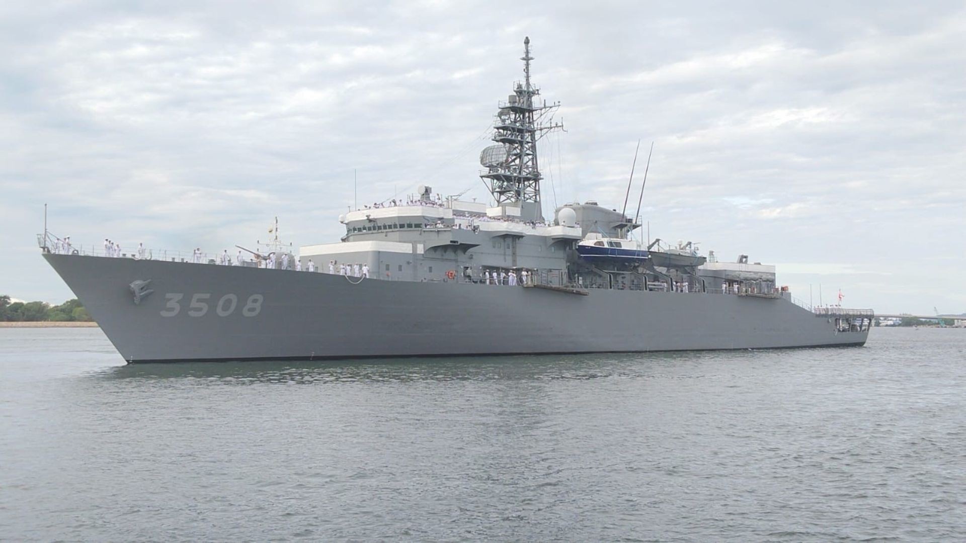 Esquadra de Treinamento do Japão chega ao Porto de Santos, SP, com visitação aberta ao público
