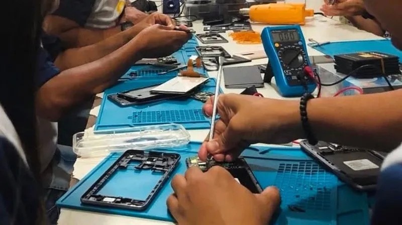 Centro de Recondicionamento de Computadores oferece cursos gratuitos de tecnologia em Salvador