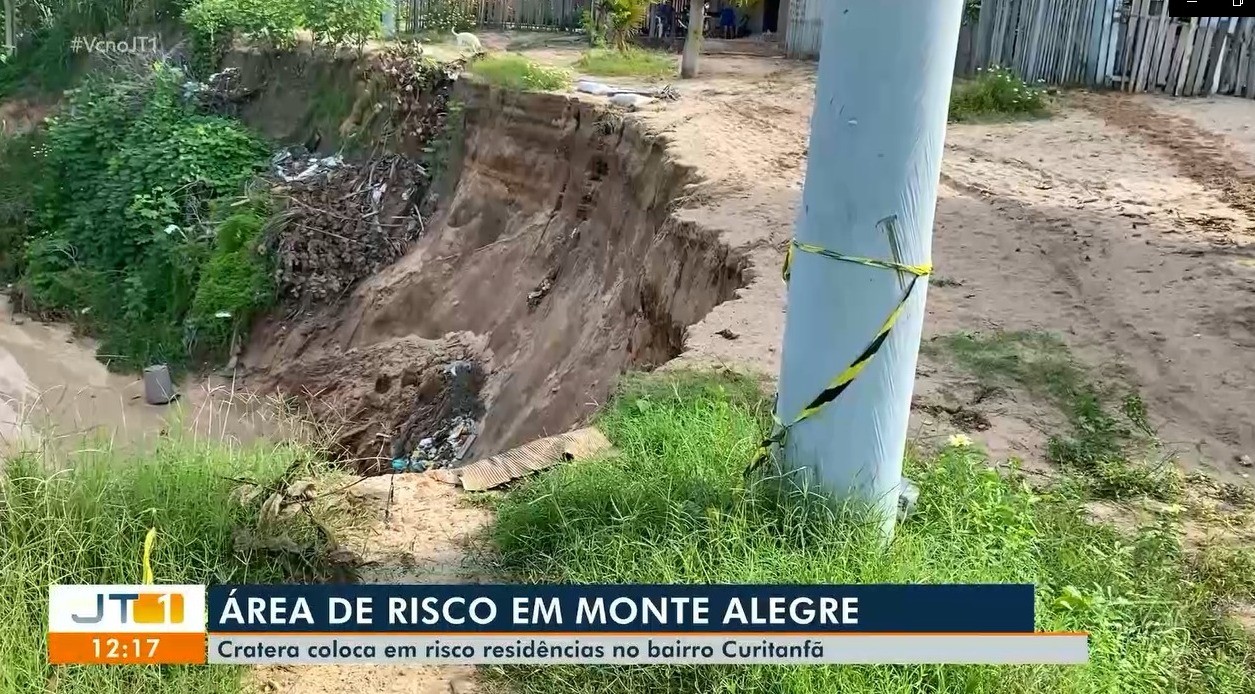 Cratera de cerca de 20 metros de profundidade coloca moradores em risco em Monte Alegre