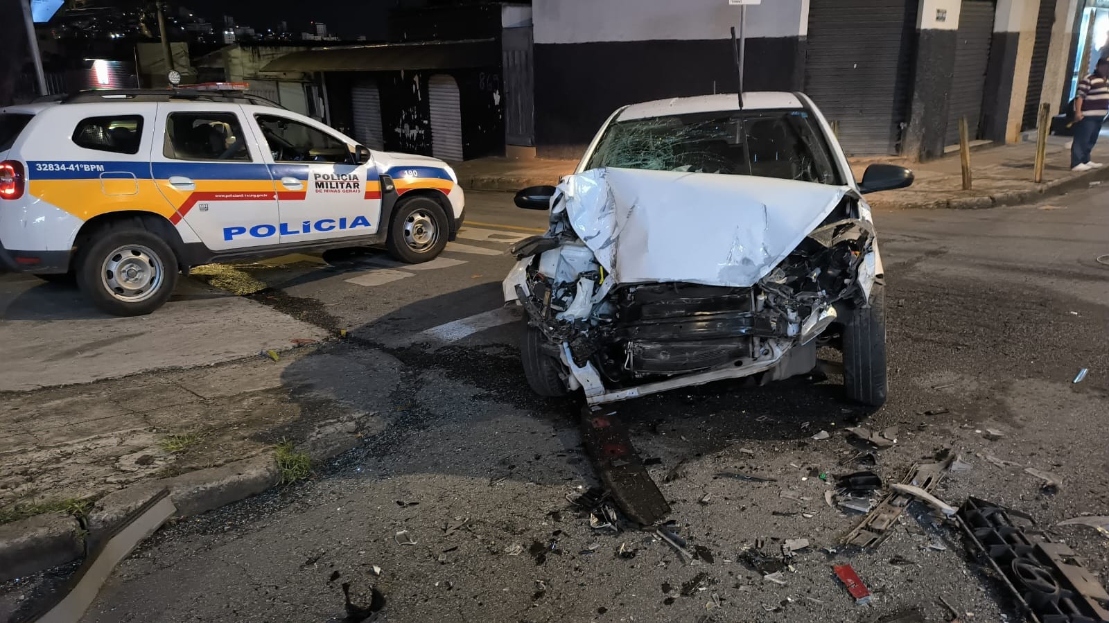 Dupla é apreendida após roubar carro e provocar dois acidentes no Barreiro