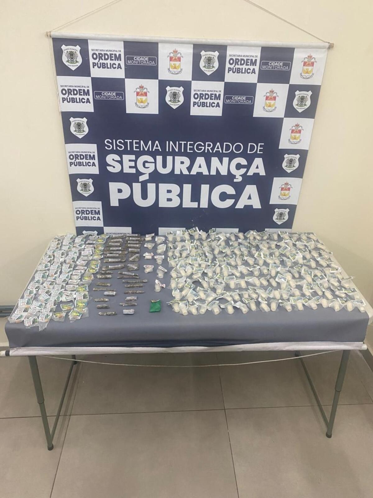 Polícia Militar apreende drogas na Vila Americana, em Volta Redonda