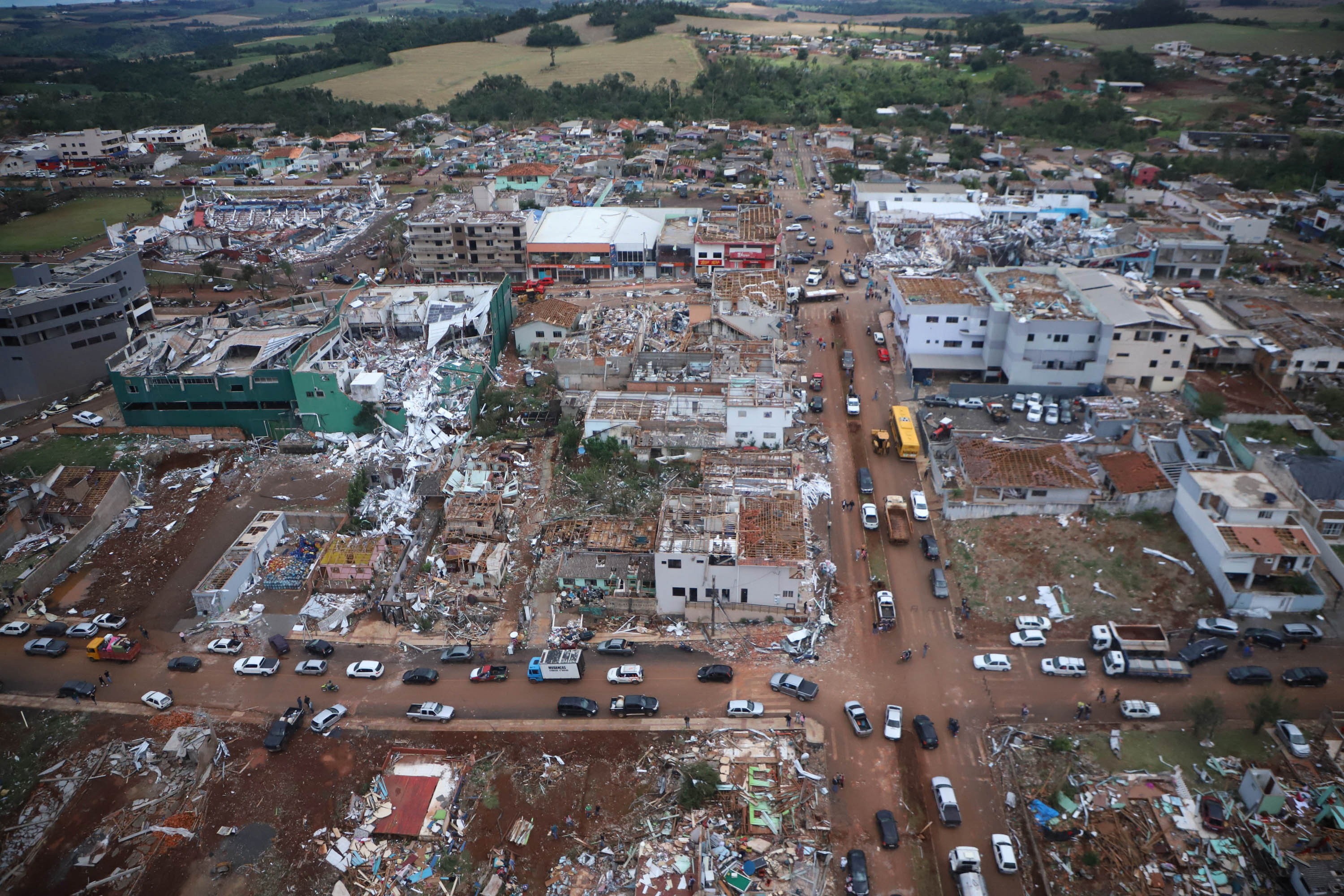 Tornado que devastou cidade no Paraná e deixou seis mortos atingiu índice EF3, com ventos de até 250 km/h