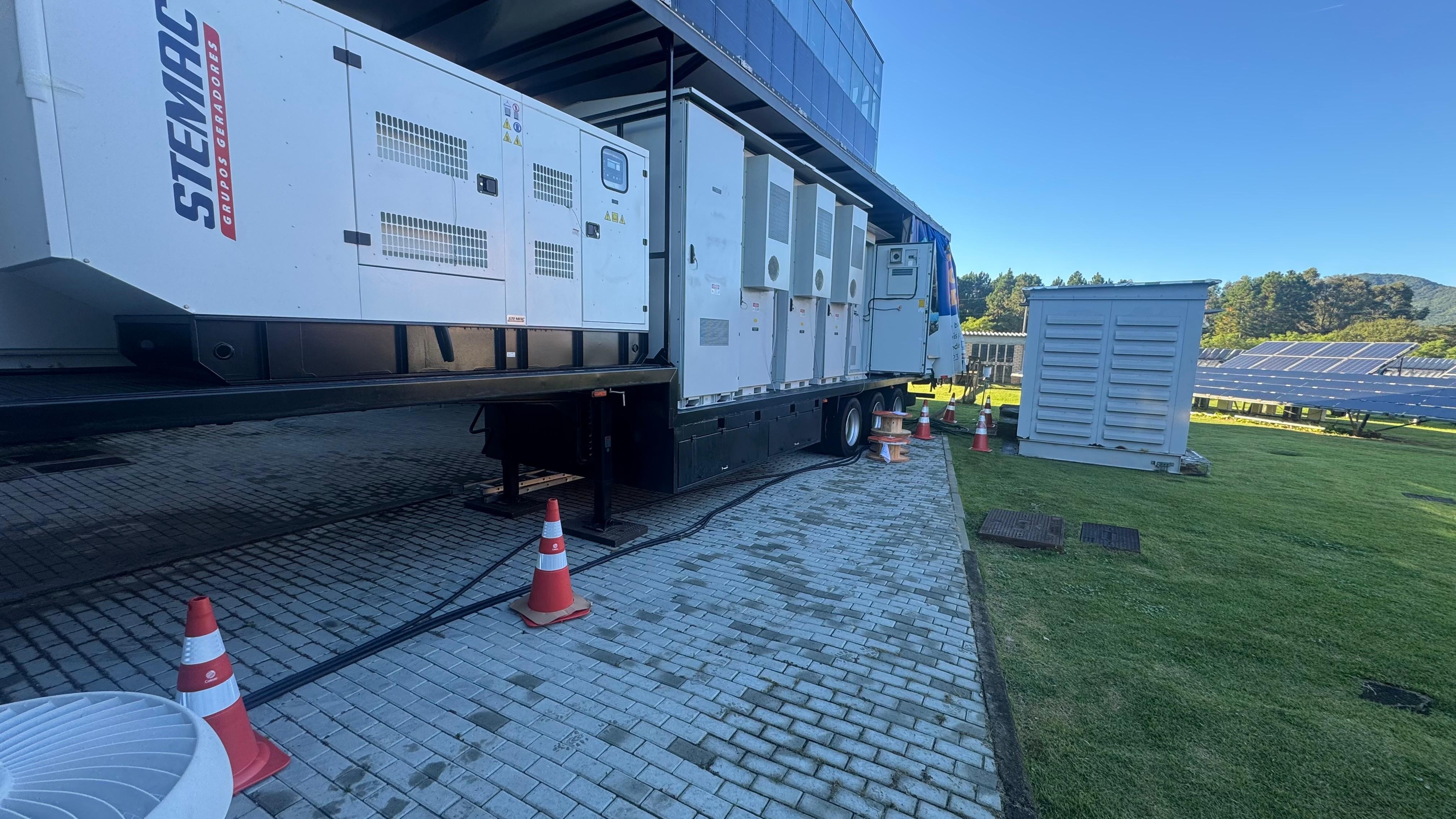 Como baterias de carros elétricos podem ajudar a evitar interrupções de energia
