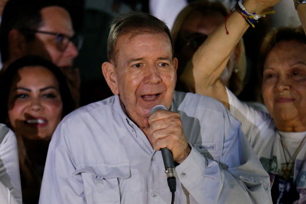 Edmundo González em comício, em Caracas, em 25 de julho de 2024. — Foto: Leonardo Fernandez Viloria/Reuters