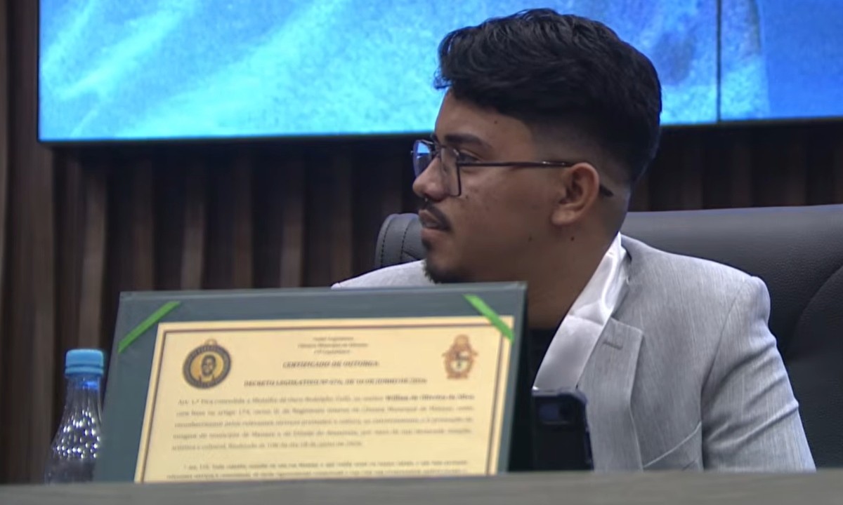Humorista Willian de Oliveira recebe Medalha de Ouro da Câmara Municipal de Manaus
