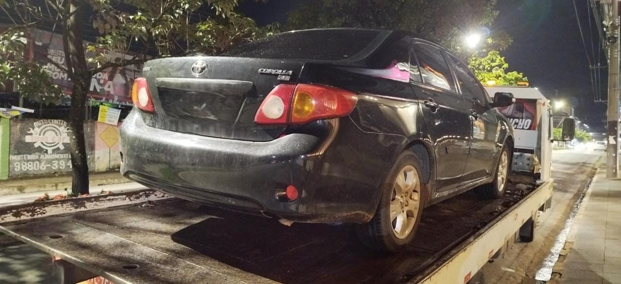 Polícia desmonta delivery de drogas feito com carro roubado em Divinópolis