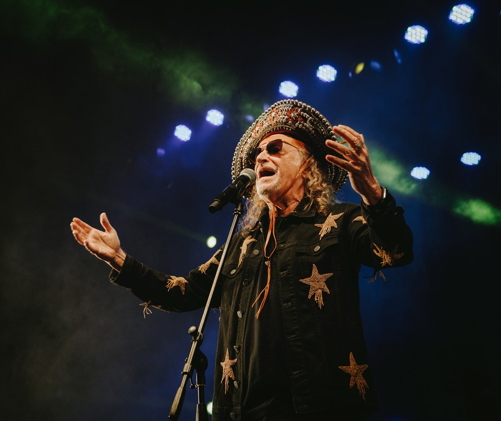 Alceu Valença fez apresentação em Fortaleza neste sábado — Foto: Karyme França / Divulgação