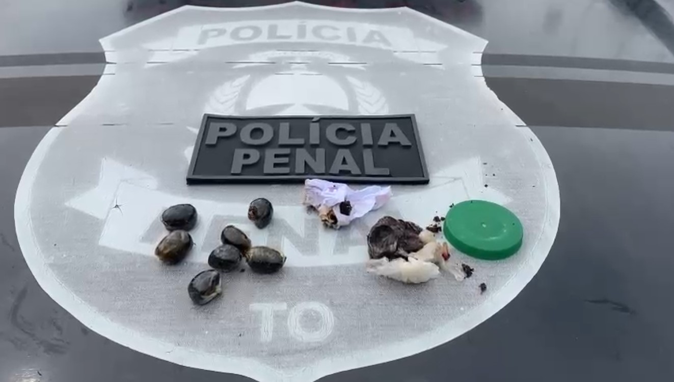 Presos engolem cápsulas com drogas para venderem dentro de presídio, diz polícia