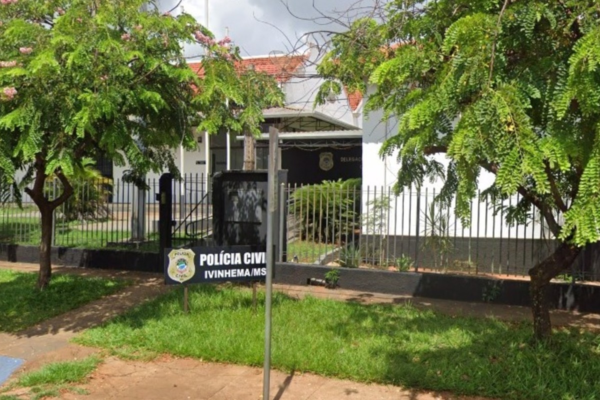 Idoso morre após cair de barco durante pescaria em MS; irmão é resgatado em árvore