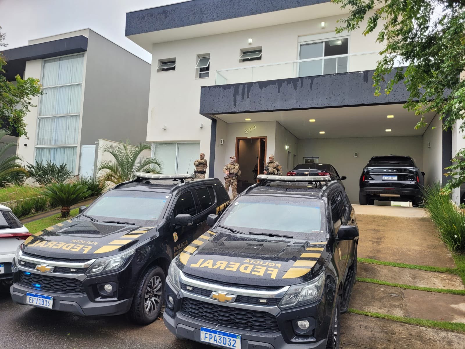 Oito são presos em operação contra tráfico de cocaína e armas na Bahia e em São Paulo; R$ 10 milhões foram bloqueados