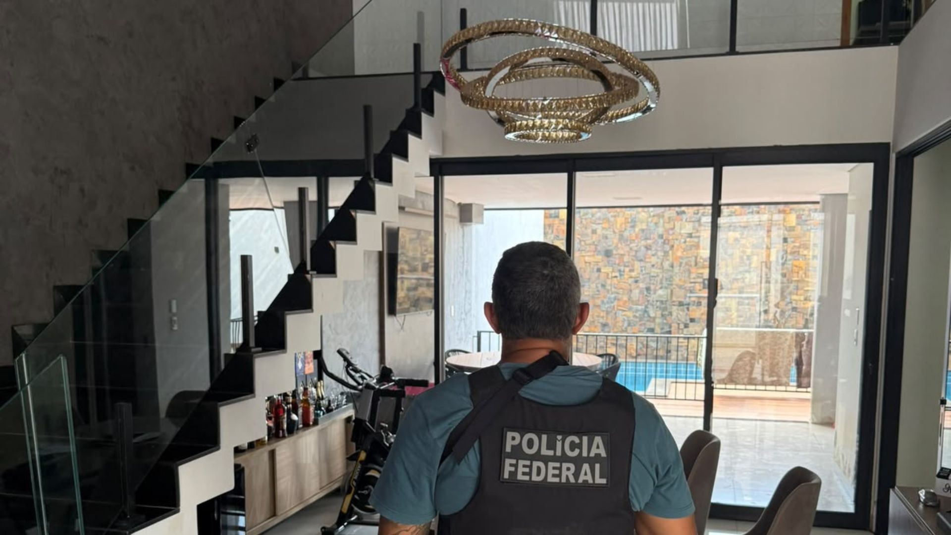 Líder de organização que trazia drogas 'premium' do exterior para MG é preso ao visitar familiar em Uberlândia