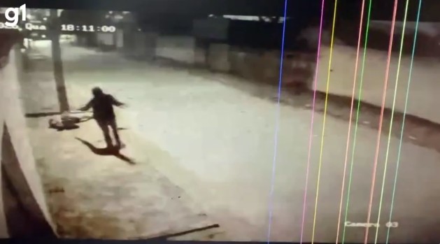 Câmeras de segurança registram momento em que jovem é perseguido e morto a tiros em Pirapora; VÍDEO