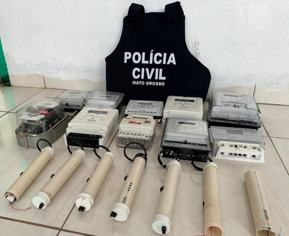 Os indiciados orientavam os interessados sobre como proceder para consumar a fraude — Foto: Polícia Civil de Mato Grosso