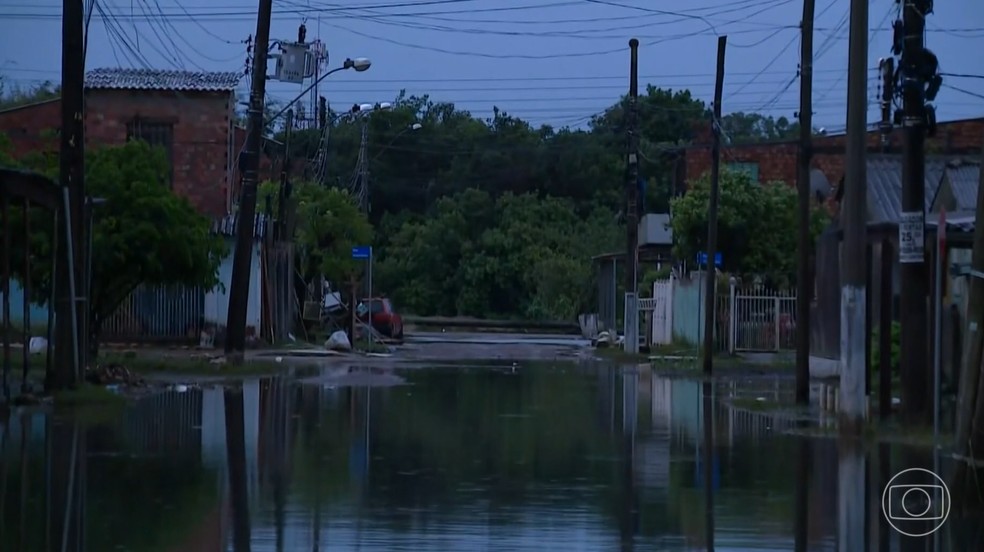 Mau tempo continua causando estragos no Rio Grande do Sul — Foto: Reprodução JN