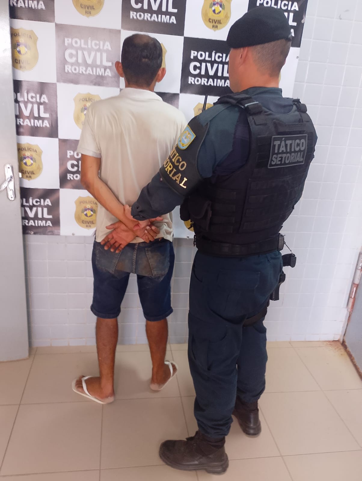 Homem com mandado de prisão por roubo é preso em Boa Vista