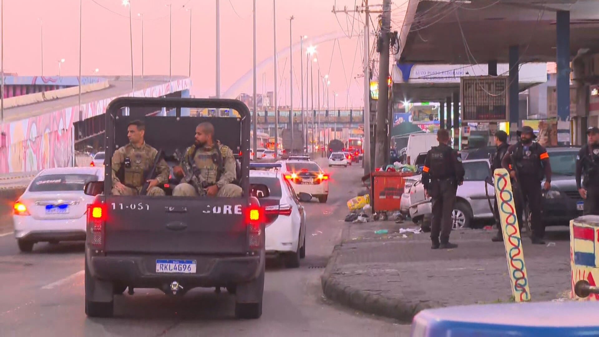 Operação na Maré afeta 41 escolas municipais; polícia cumpre mandados na Nova Holanda