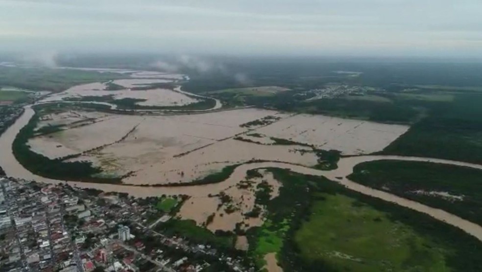 A Gazeta  Criança de 4 anos desaparece após cair no Rio Cricaré em São  Mateus