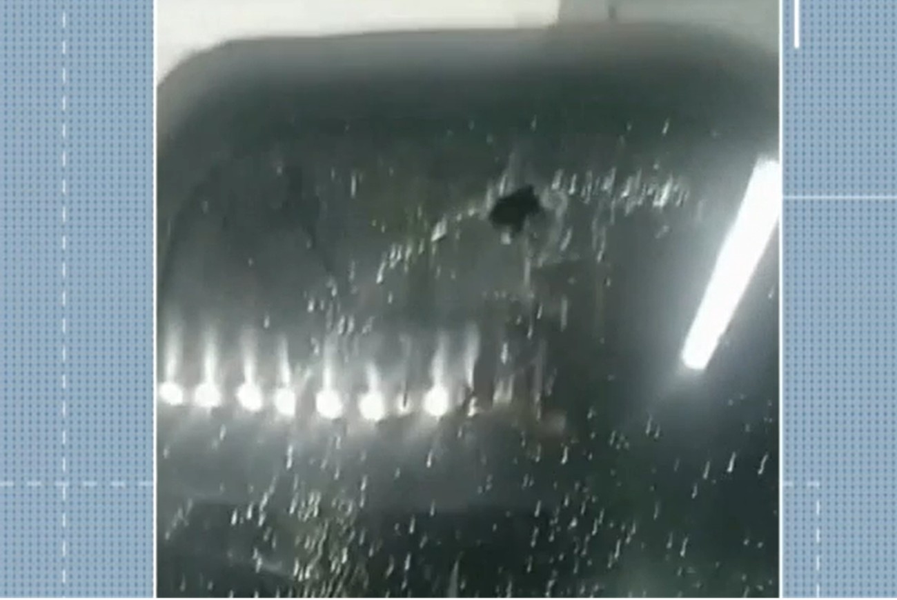 Ônibus é atingido por pedrada em Araruama;VÍDEO