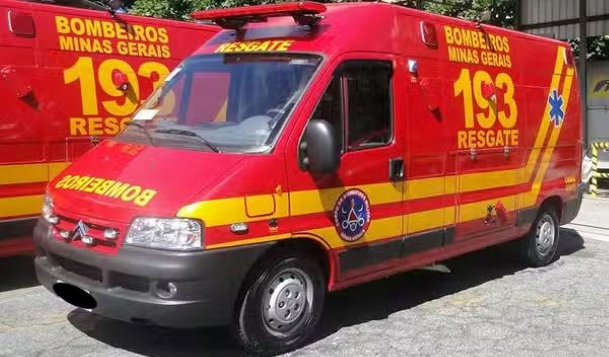 Adolescente cai da janela do 2º andar de prédio em Uberlândia