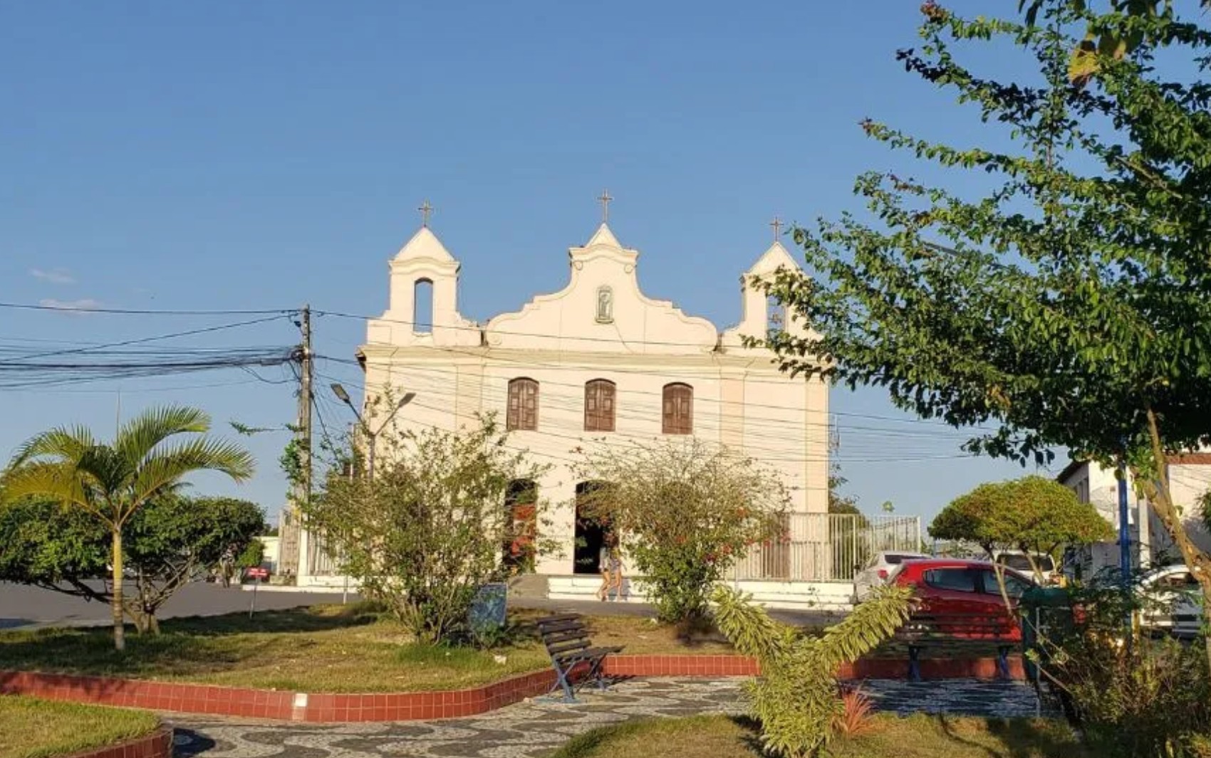 Técnico morre após passar mal dentro de tanque subterrâneo de combustível na Bahia