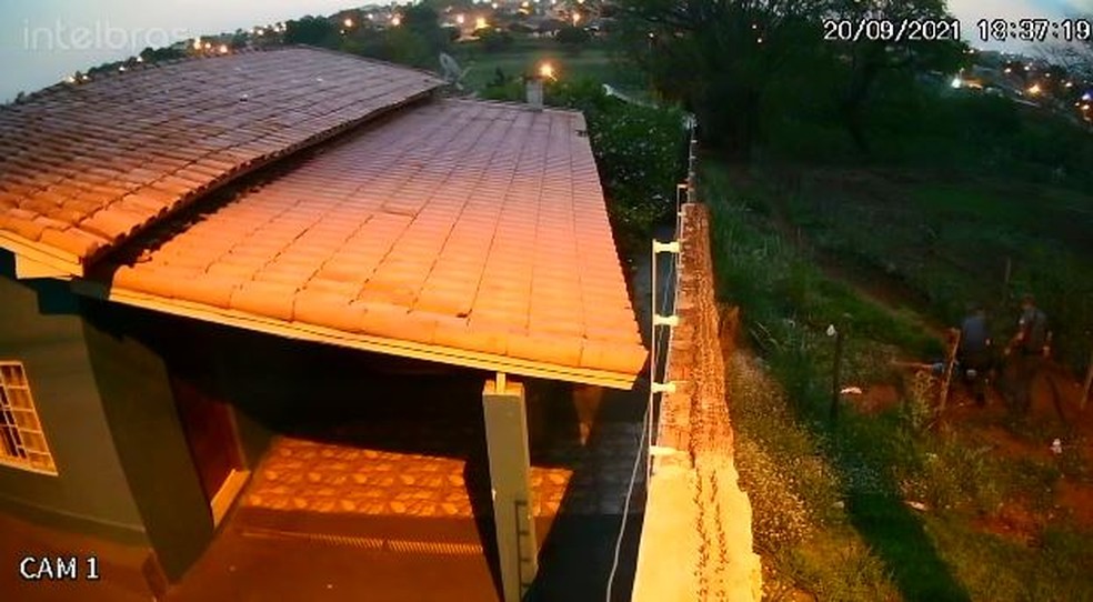 Homem morto era foragido da Justiça por homicídio cometido no estado do Paraná — Foto: Reprodução/Câmera de segurança