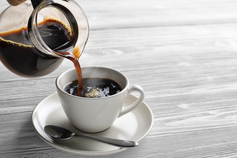 Consumo moderado de café reduz riscos de doenças cardiovasculares segundo a American Heart Association