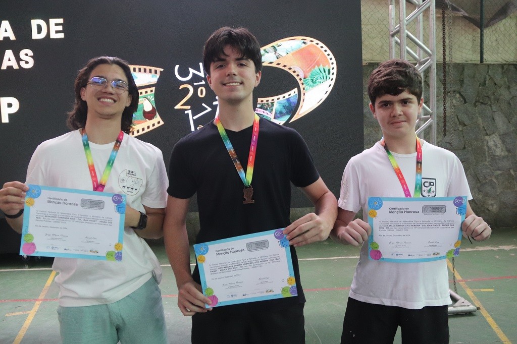 Alunos do Piaget elevam o colégio ao topo da OBMEP com três medalhas
