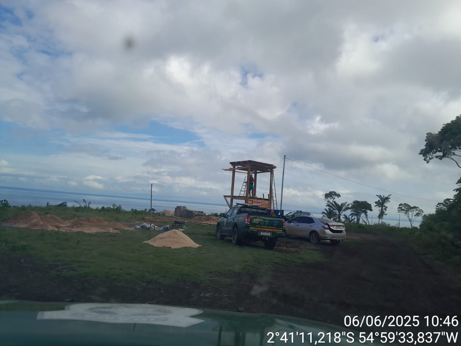 Ibama aplica R$ 7 milhões em multas e embarga resort e loteamentos irregulares em Santarém e Belterra